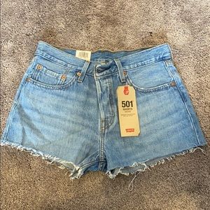 Light wash 501 Levi’s shorts